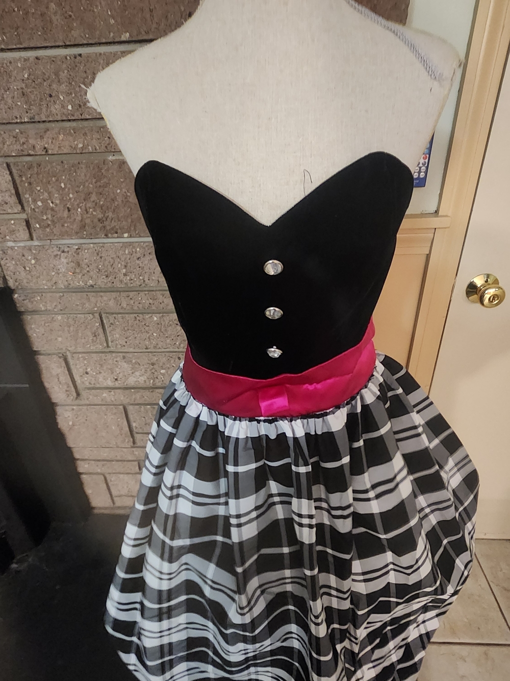 Vintage 80s Positively Ellyn Black Velvet Plaid Party Dress Size 12 Made in USA - Picture 2 of 13